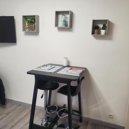 Joli Petit Studio Au Centre De Carry Le Rouet Apartamento Exterior foto