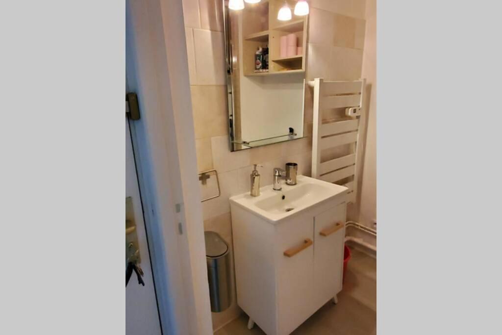 Joli Petit Studio Au Centre De Carry Le Rouet Apartamento Exterior foto